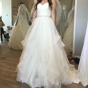 NEVER WORN Wedding Dress Madeline Gardner Marissa